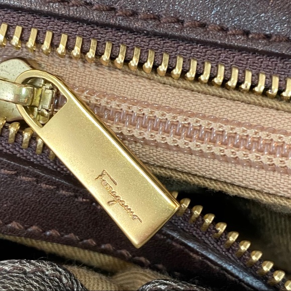 Salvador Ferragamo Pewter & Brown shoulder bag - Picture 9 of 15